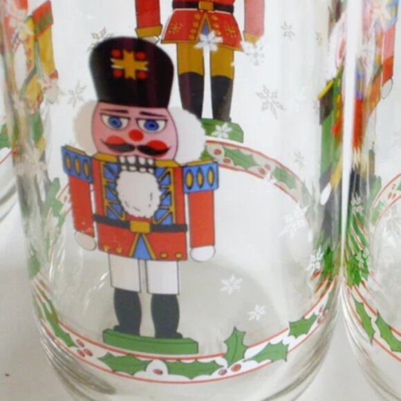 Vintage Libbey Nutcracker Christmas Glasses - Picture 6 of 9